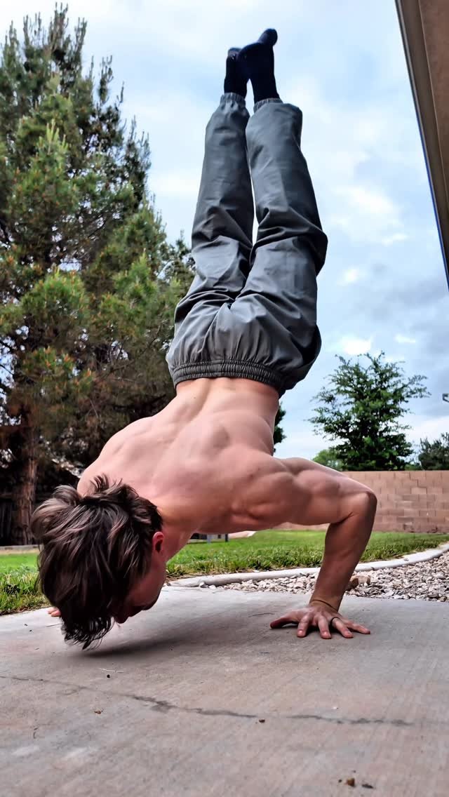 bjarnson_fitness 게시물 이미지: What is this “gravity” you speak of?...