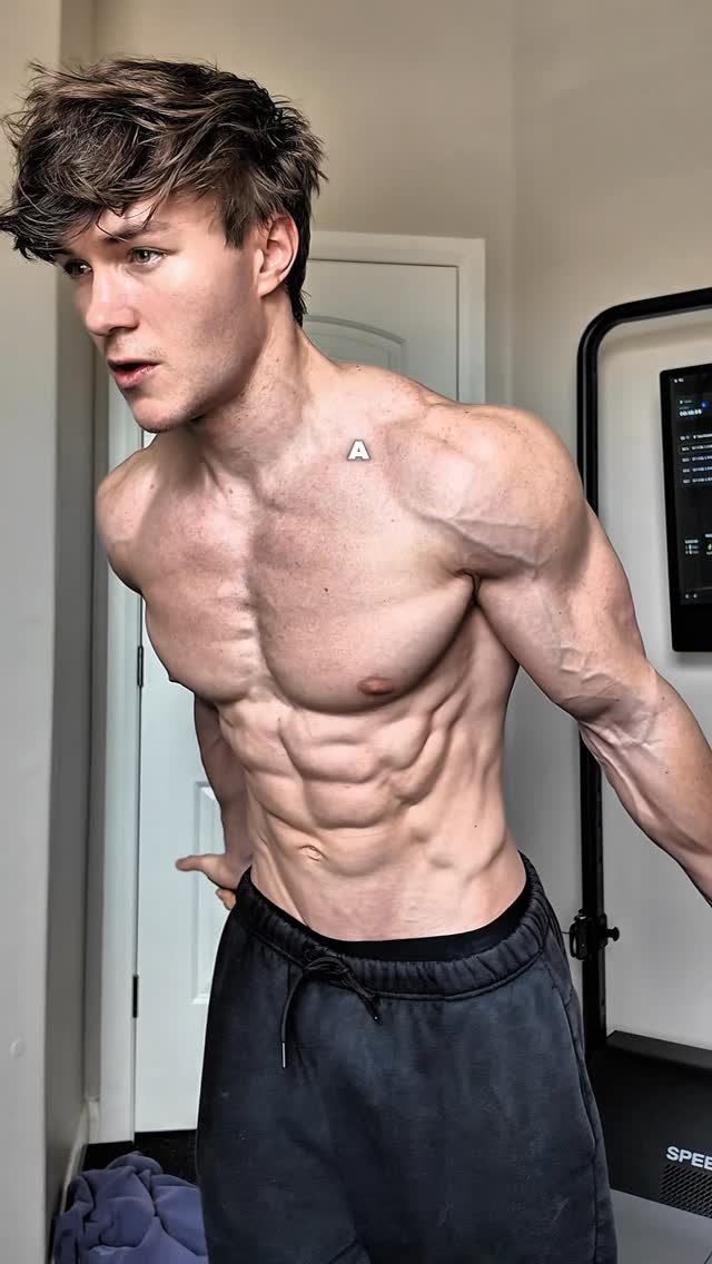 bjarnson_fitness 게시물 이미지: These helped grow my arms. Comment 🔥and share...