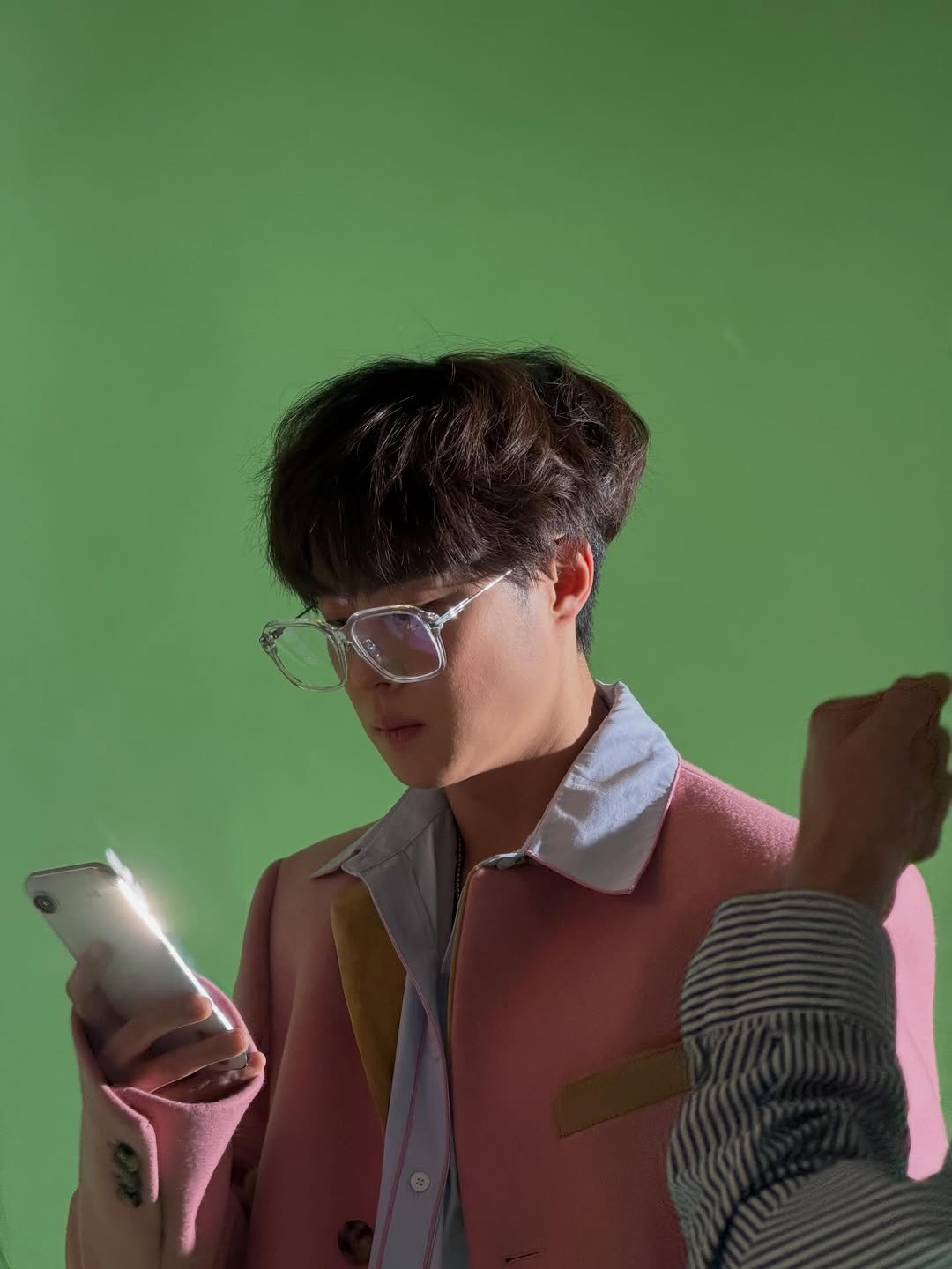 Photo by 조병규 on January 12, 2026. May be an image of one or more people, bangs, bolo tie and text.