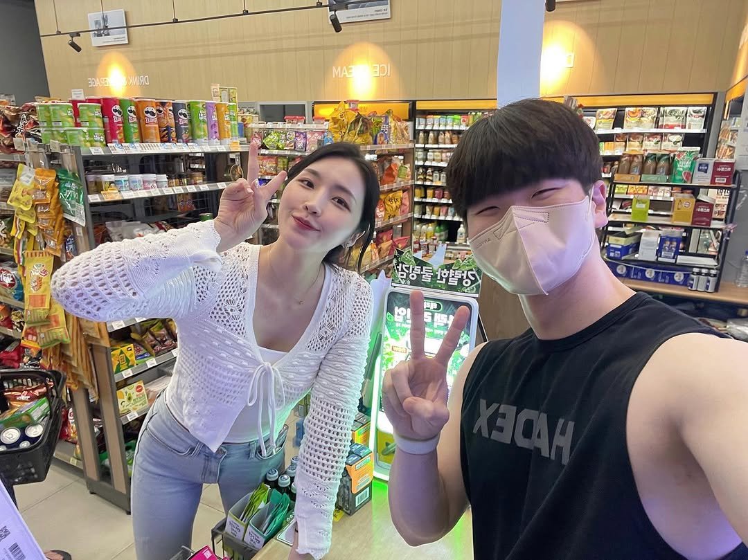 Photo shared by 운동하는윰점장🇰🇷 on June 12, 2023 tagging @__haeppy.