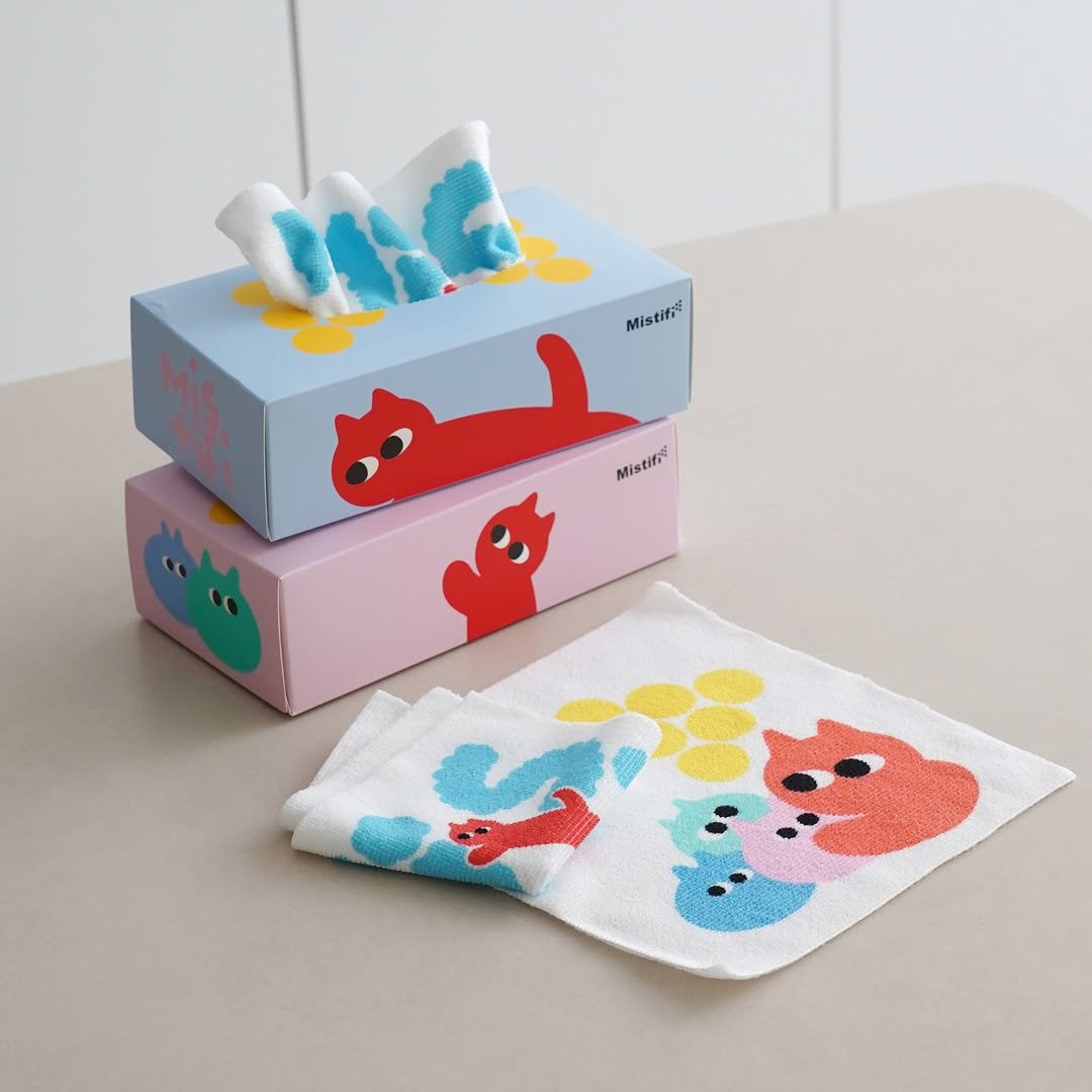 Photo by 블랑드라팡 blanc de lapin on December 23, 2025. May be an image of napkin, placemat, potholder, bathmat, sock, baby shoes and text that says 'Mistifi Mistire'.