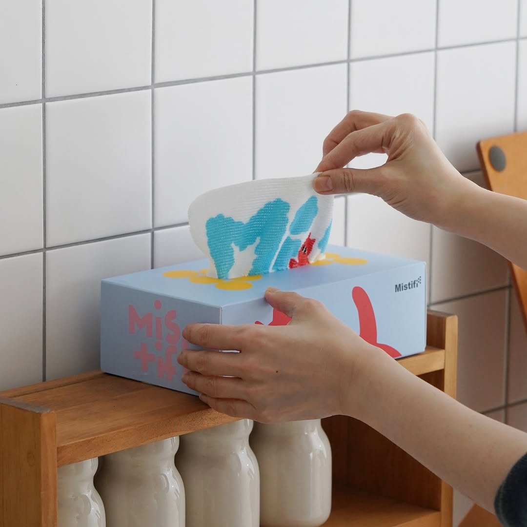 Photo by 블랑드라팡 blanc de lapin on December 25, 2025. May be an image of sink, towel rack, dustpan, kitchenware, napkin, spice rack, rack and text that says 'Mistifi'.