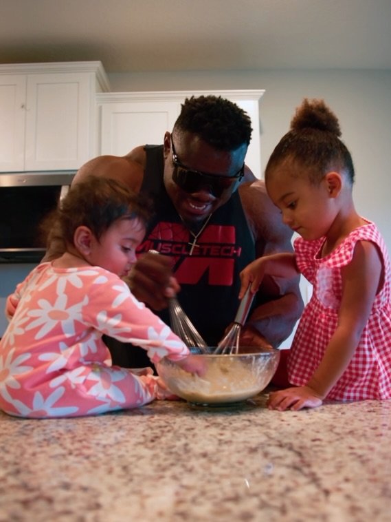 blessing_awodibu 게시물 이미지: There’s nothing more I love than being a dad ,...