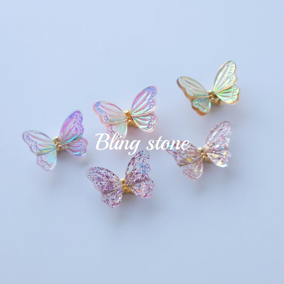 Photo by 대전네일재료 : 네일파츠 : 네일재료 : 블링스톤 on April 23, 2025.