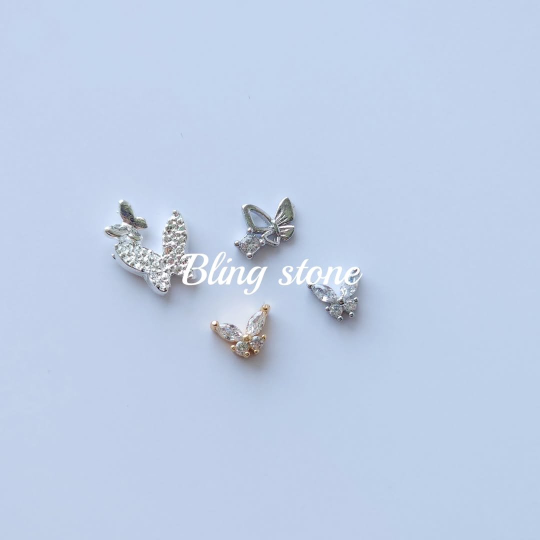 Photo by 대전네일재료 : 네일파츠 : 네일재료 : 블링스톤 on April 23, 2025.