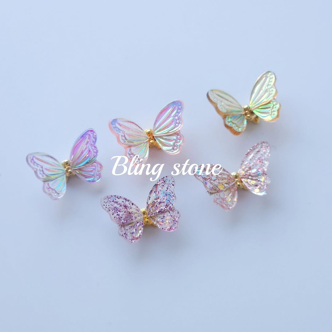 Photo by 대전네일재료 : 네일파츠 : 네일재료 : 블링스톤 on April 23, 2025.