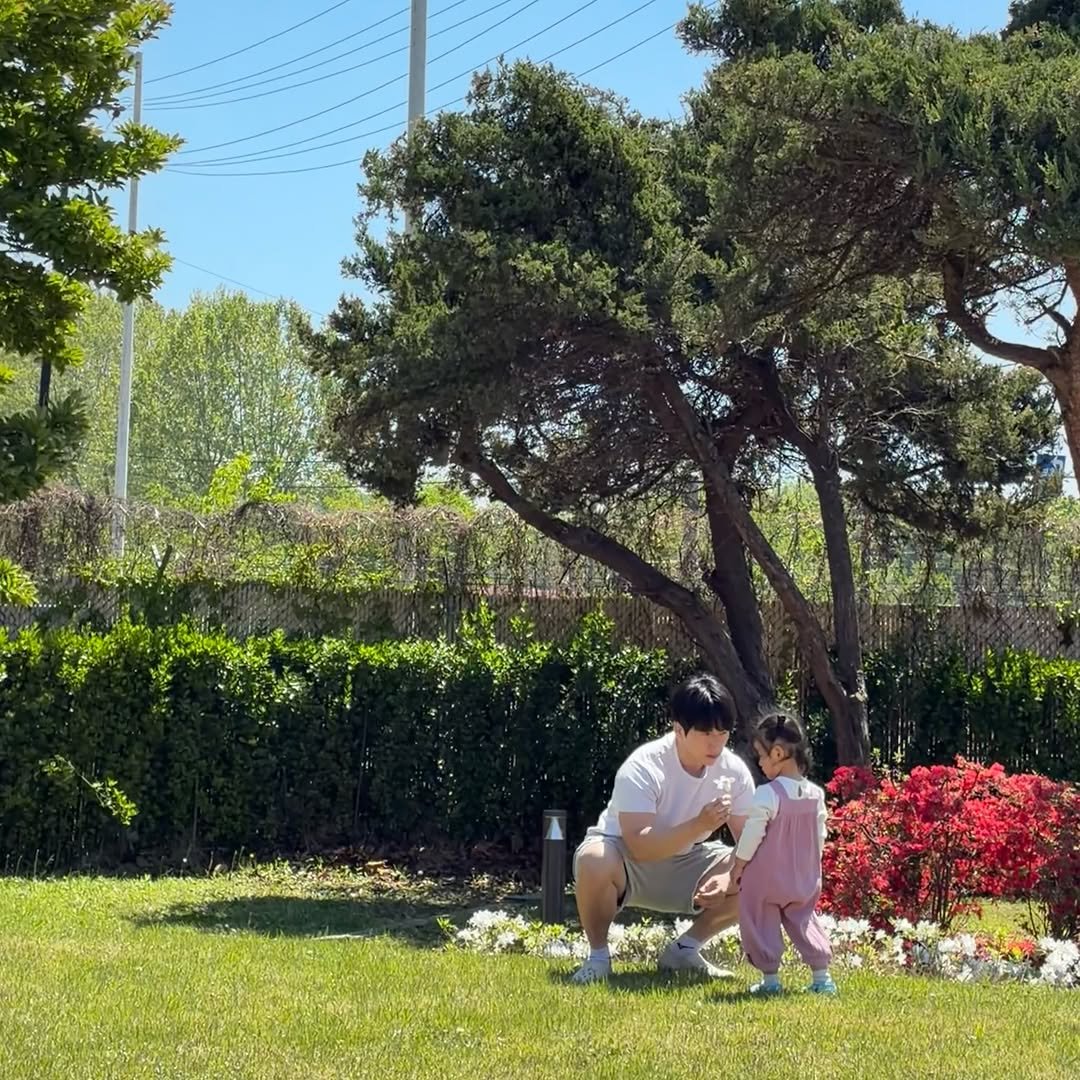 bliss_note 게시물 이미지: * 니체에 따르면
  가장 위대한 인간 정신은
...