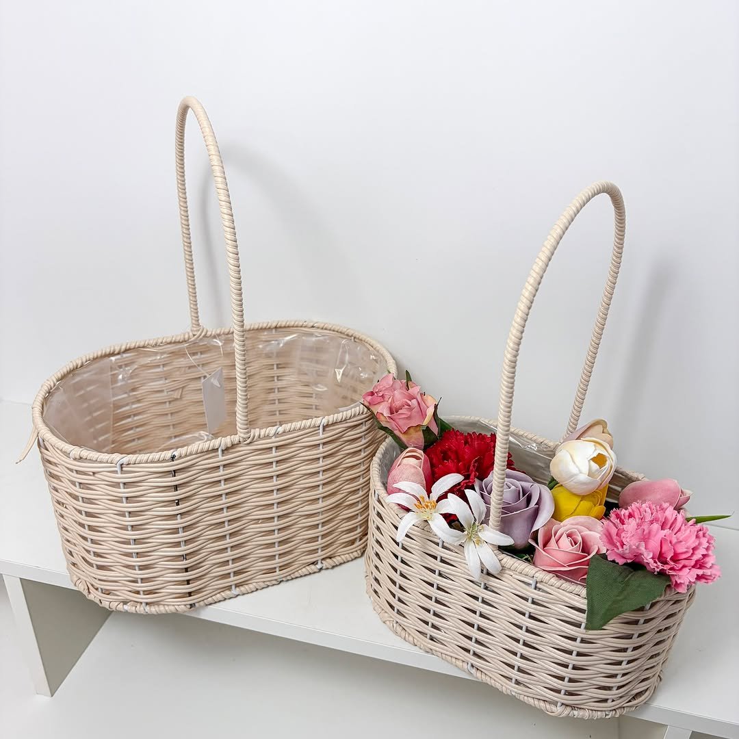 Photo shared by 블루메데코 on February 23, 2026 tagging @jeonnam_flower. May be an image of basket, hamper and text.