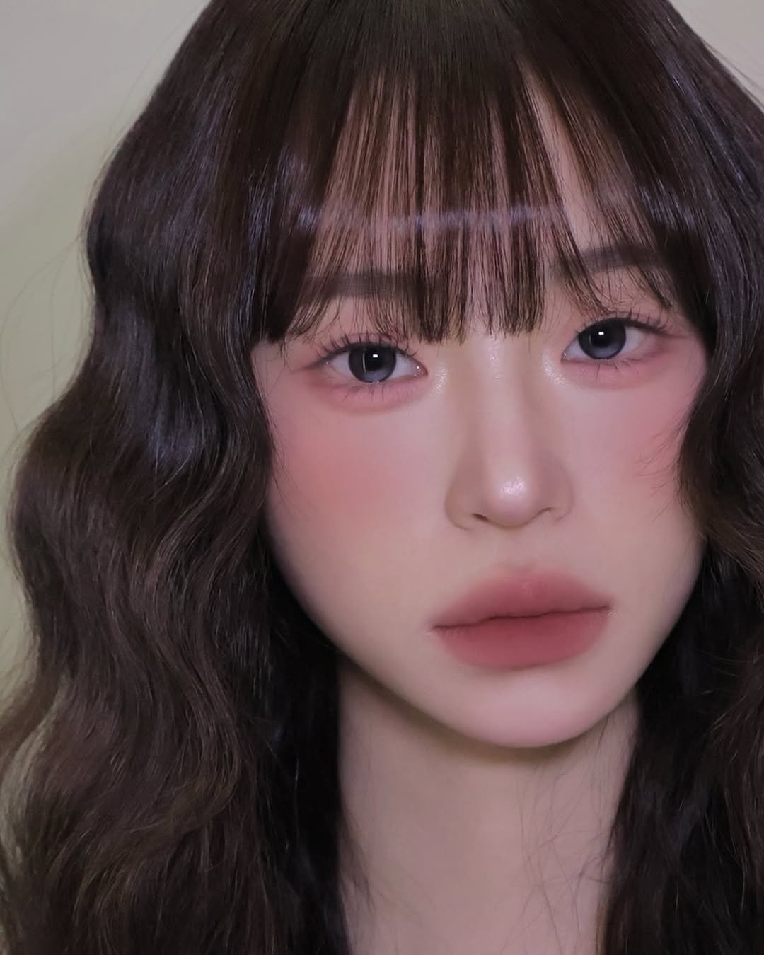 Photo by 벨르메종 실장 in 벨르메종 with @toocoolforschool_official, @aoucosmetics, @twoslashfour, @a.chicosmetics, @teoandthe_official, and @lummir_makeup. May be a closeup of one or more people, bangs, makeup and text.