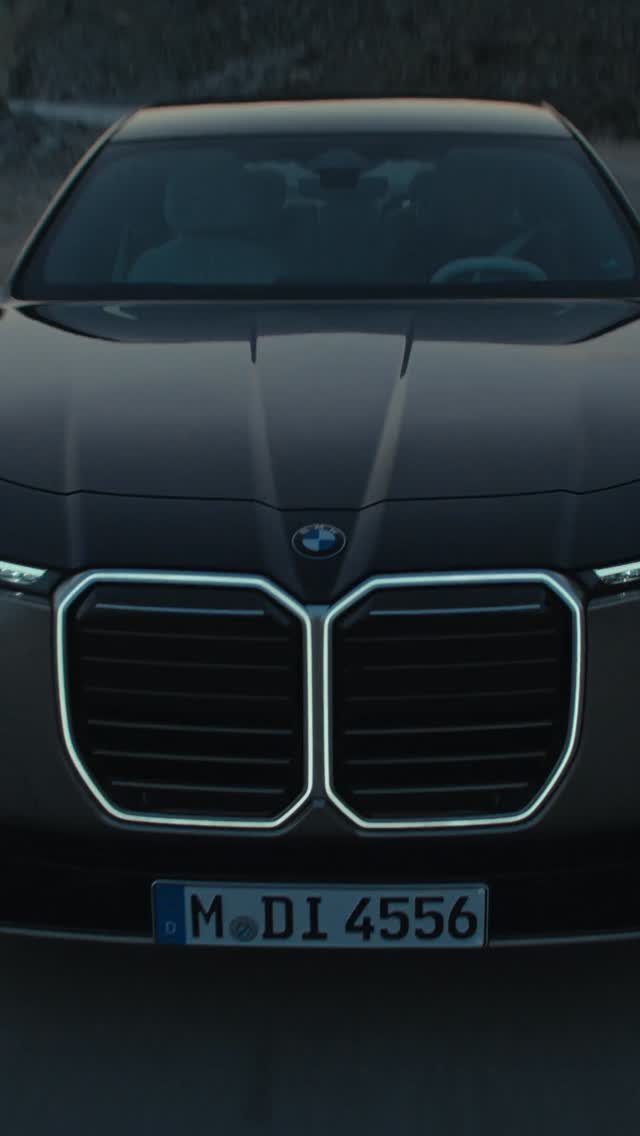 bmw 게시물 이미지: Artistry speaks volumes.

Experience the...