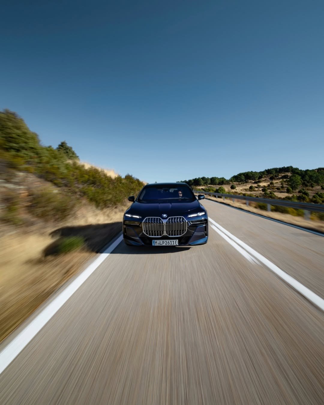 Photo by BMW on February 17, 2026. May be an image of car, jeep, wheel, road and text that says '(H-LP2611E'.