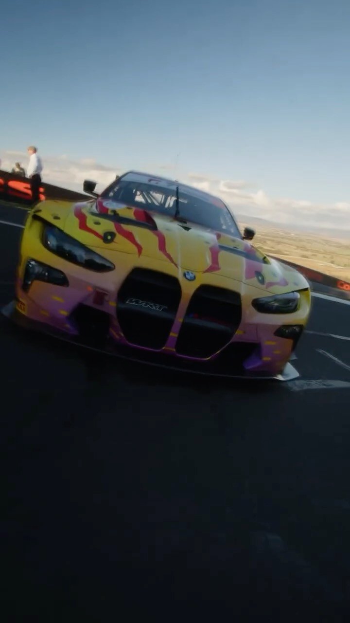 bmwmmotorsport 게시물 이미지: Same beast, different skin. Which one would...