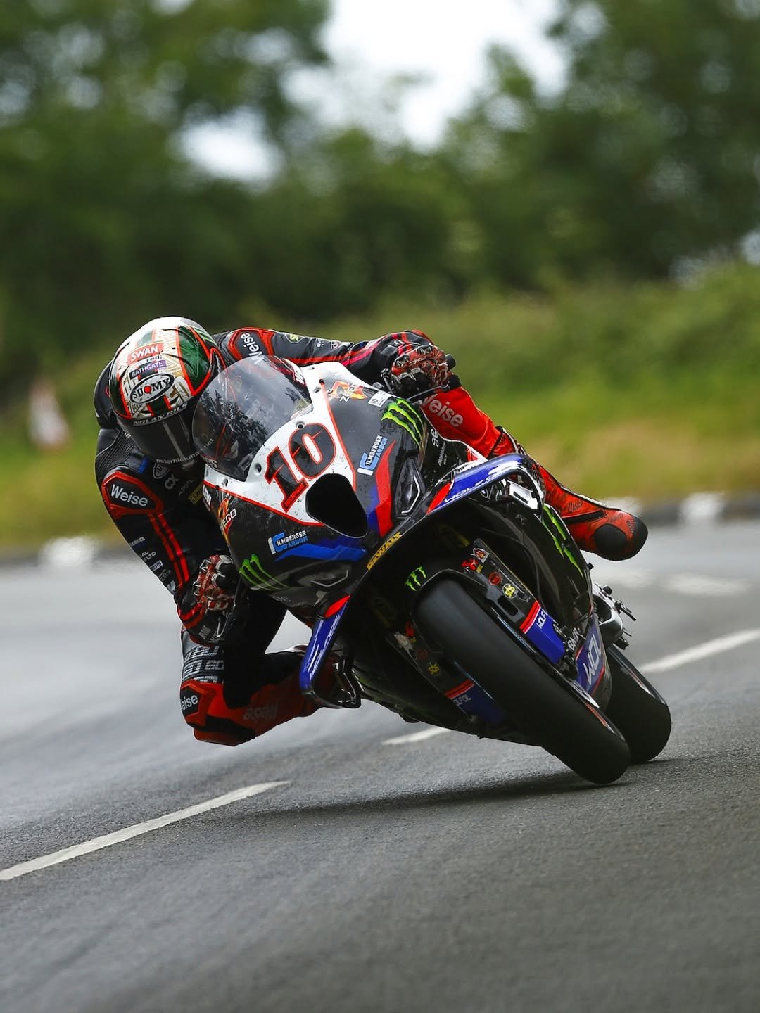 bmwmotorrad 게시물 이미지: Second place in the RST Superbike TT....