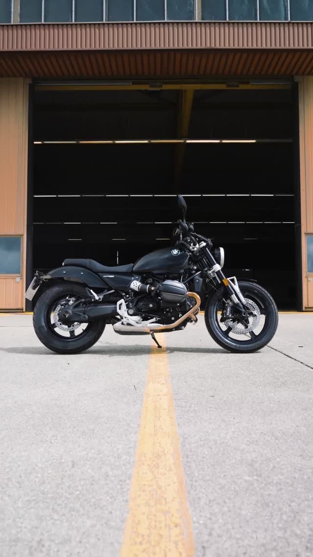 bmwmotorrad 게시물 이미지: Earth's spin, boxer's grin. 🤘...