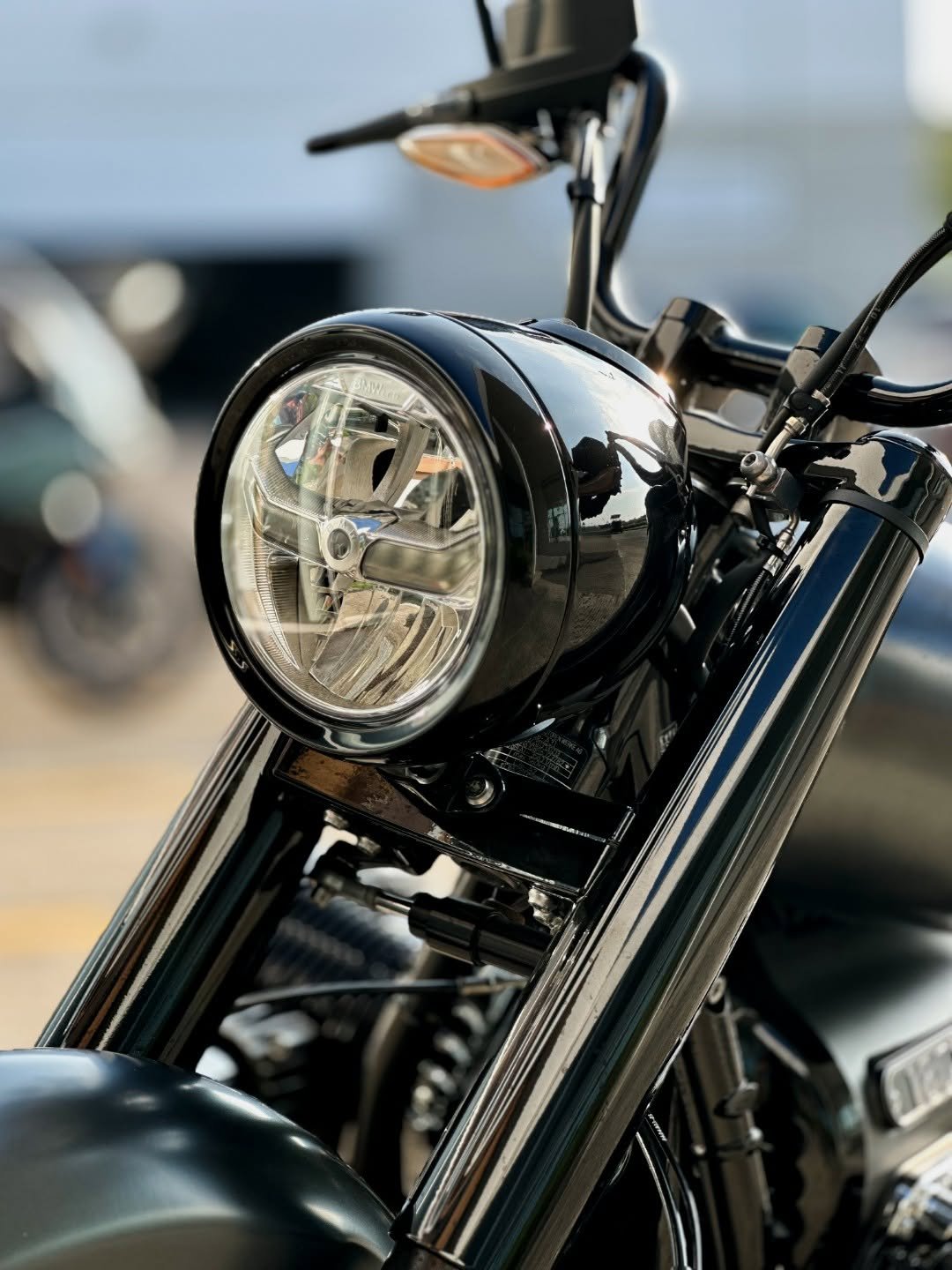 bmwmotorrad 게시물 이미지: Dark & bold. Just how we like it. 😎

📸...