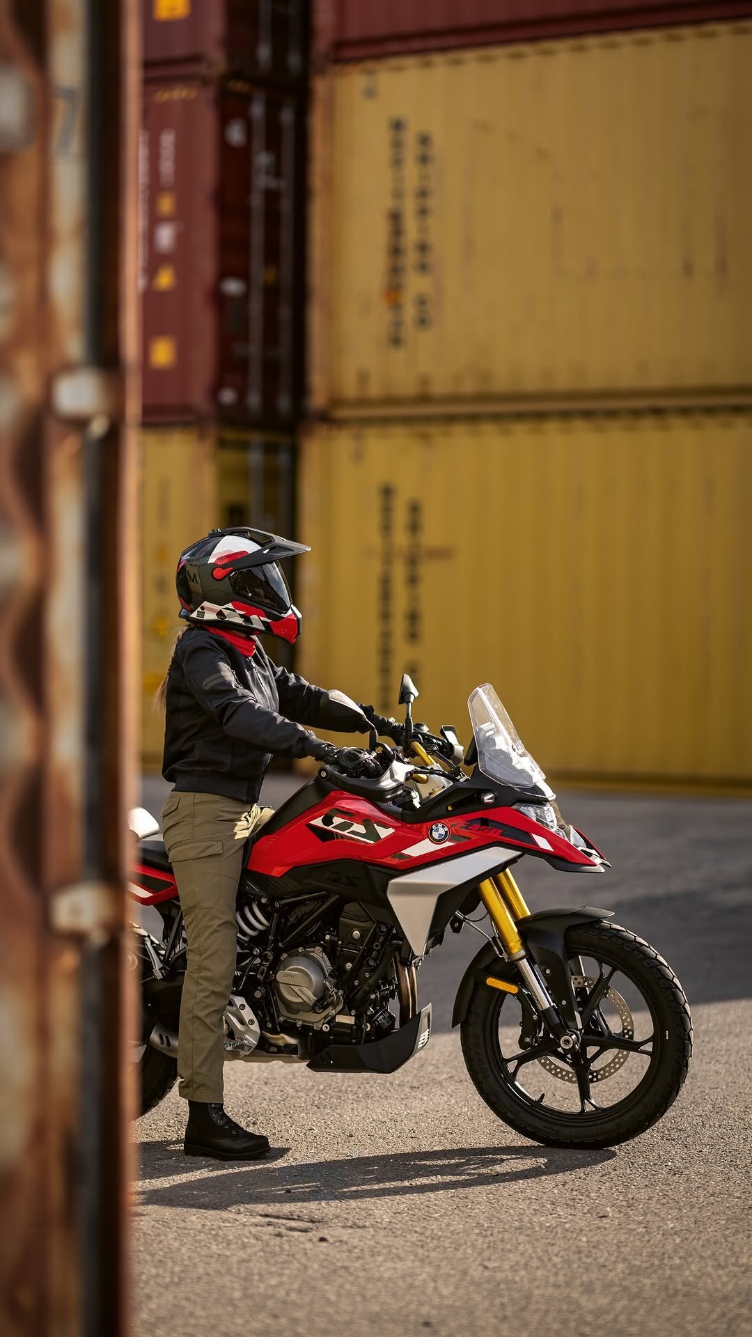 bmwmotorrad 게시물 이미지: While the destination is optional, the ride is...