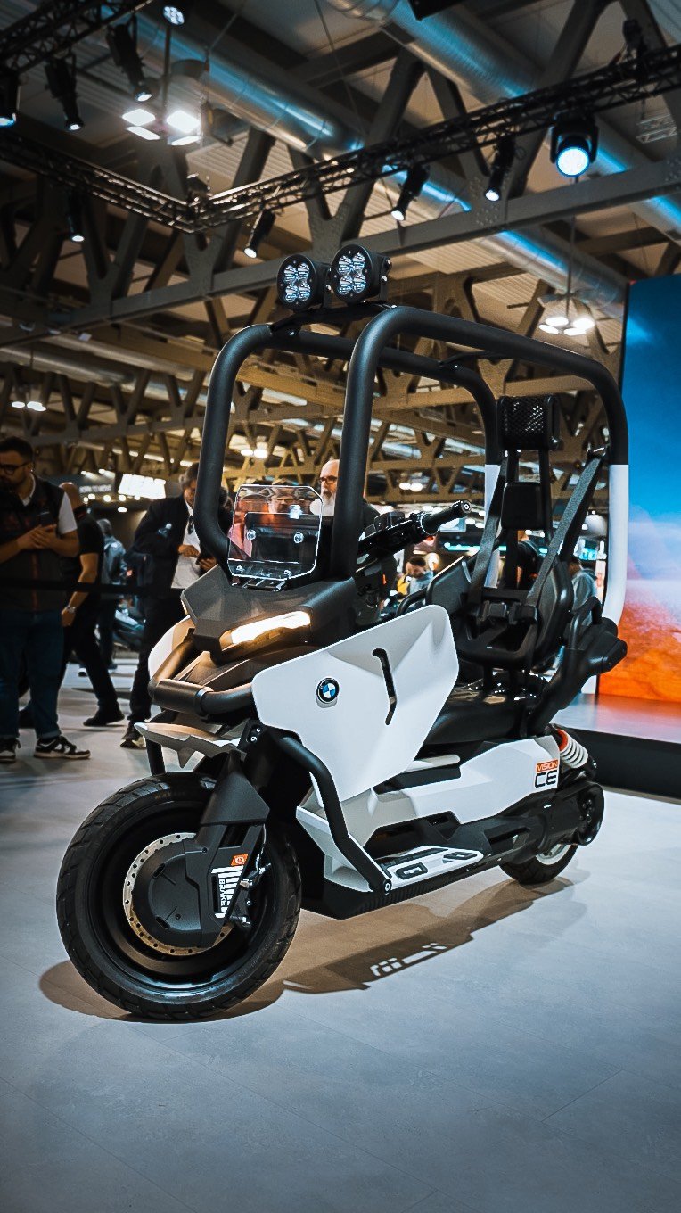 bmwmotorrad 게시물 이미지: New bikes, new colours, rider’s gear, and a...