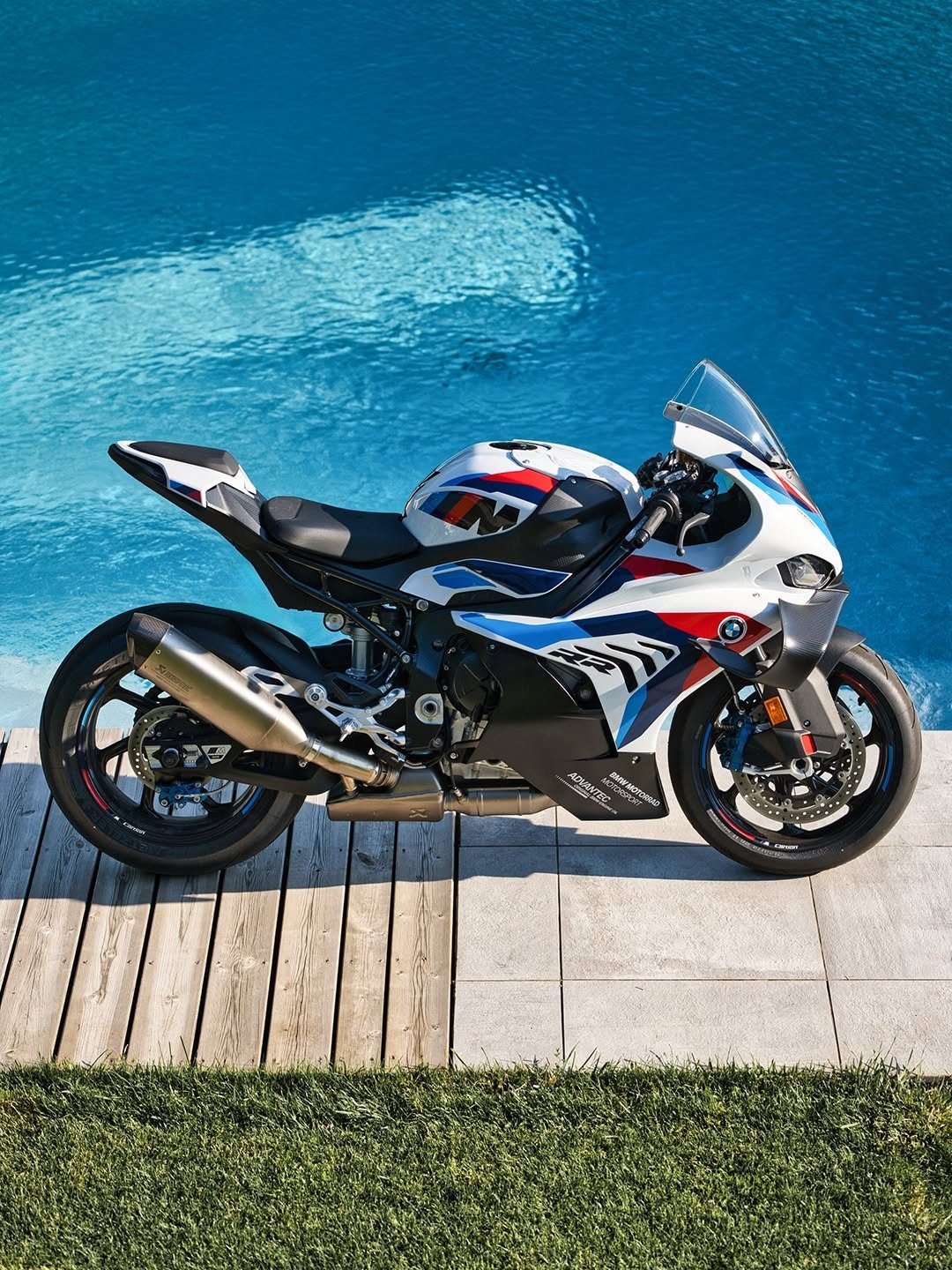 bmwmotorrad 게시물 이미지: Finally someone you want to hang with at the...