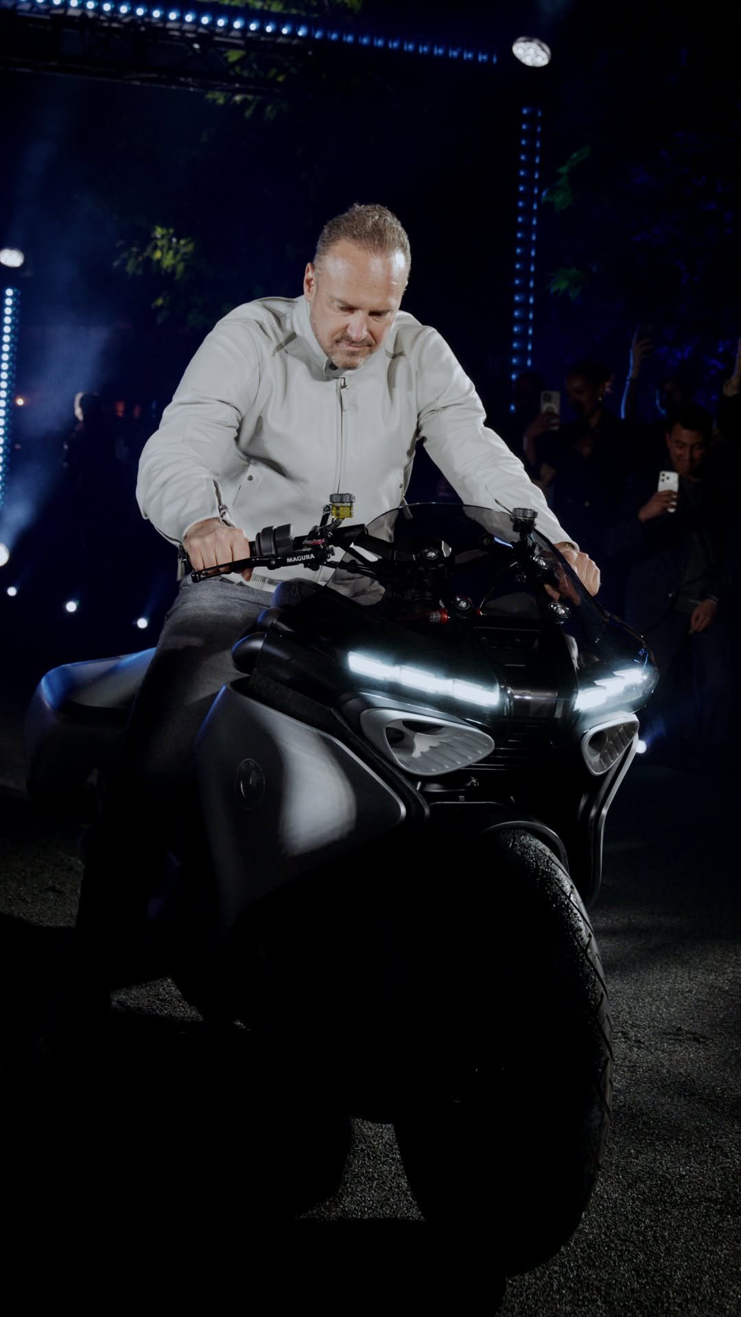 bmwmotorrad 게시물 이미지: Bringing long-distance speed to the...