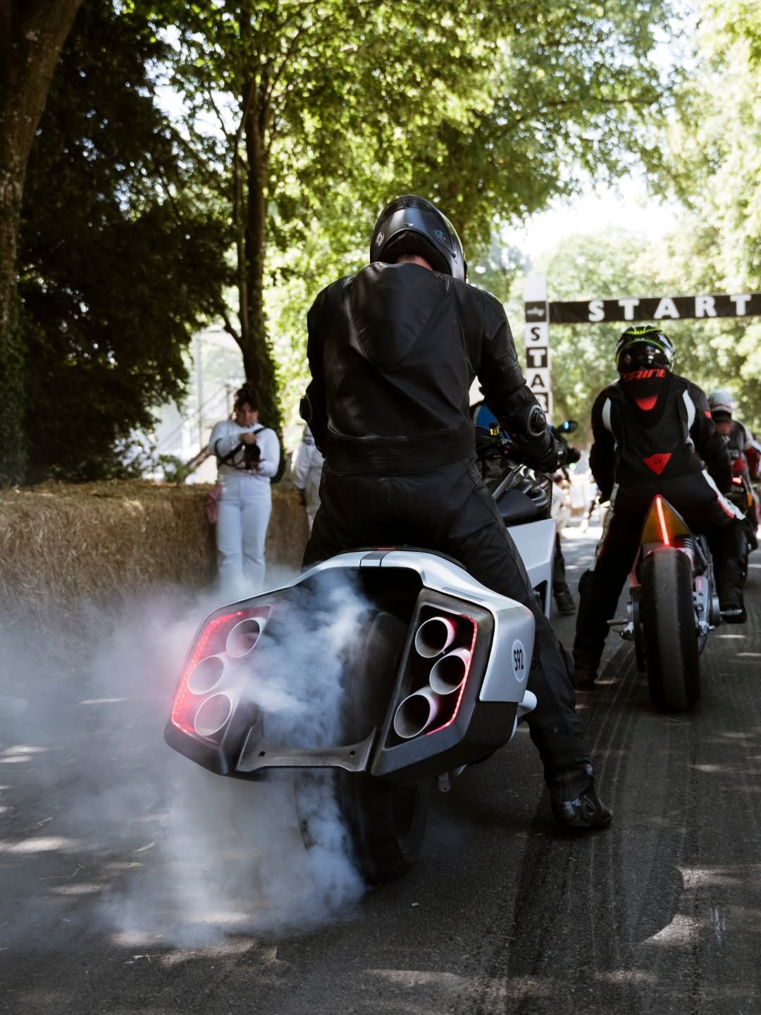 bmwmotorrad 게시물 이미지: Impossible to overlook, the BMW Motorrad...
