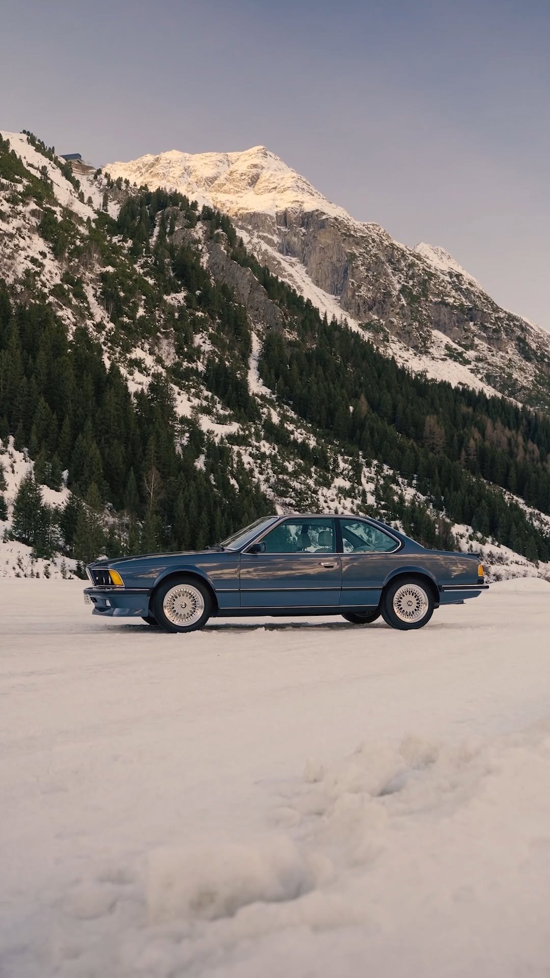 bmwusa 게시물 이미지: Forget the lodge. We’re partying in the 635CSi...