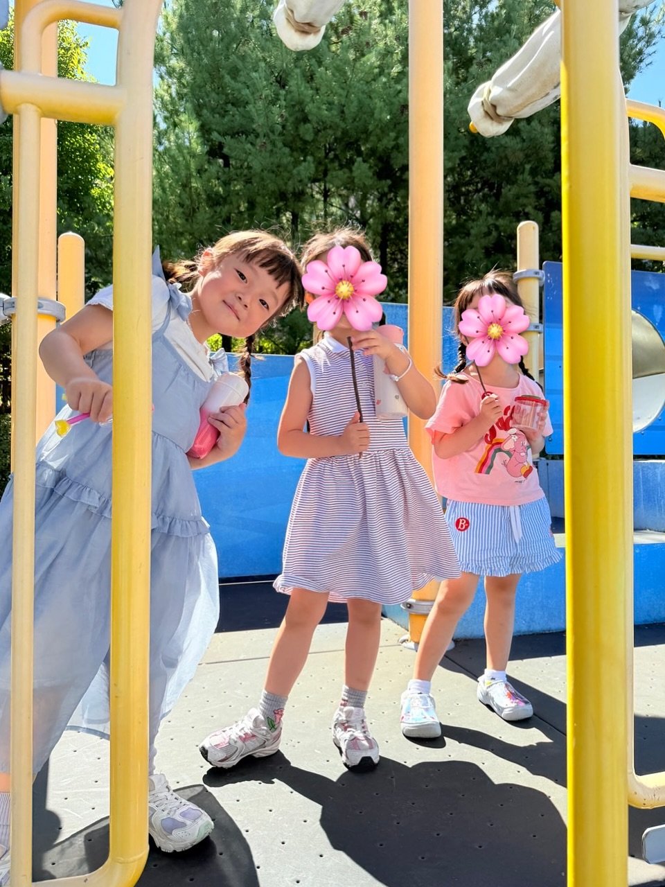 Photo by 석아영 on September 20, 2025. May be an image of 3 people, child, slide and text.