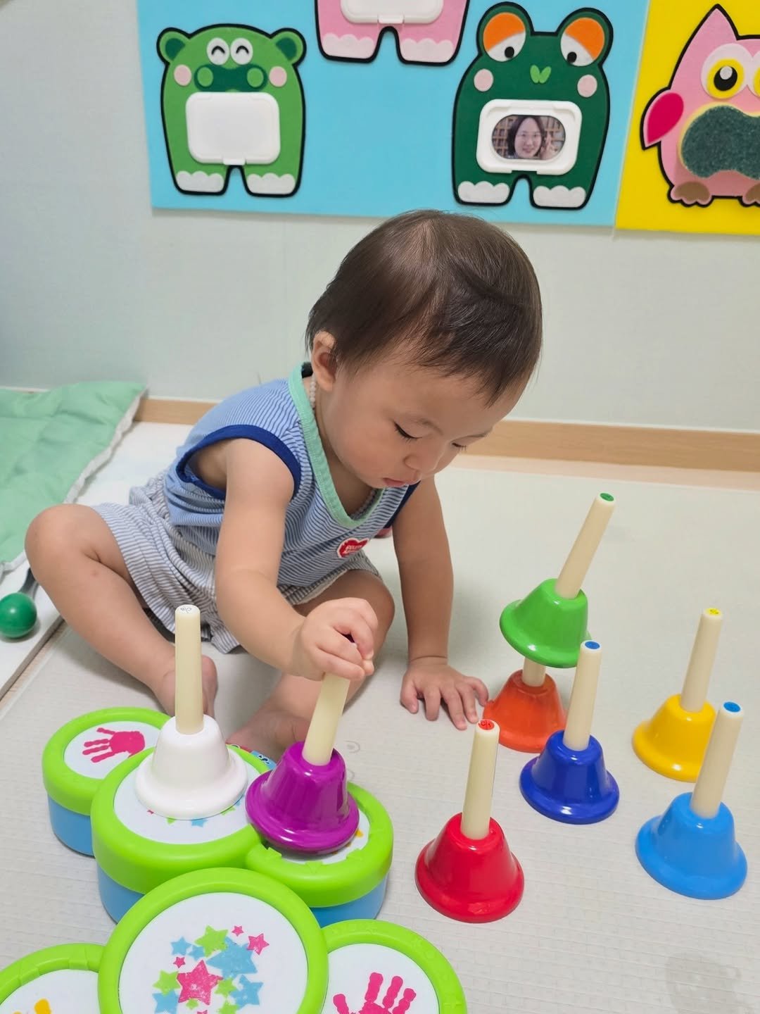 Photo by 석아영 on September 09, 2025. May be an image of 1 person, child, childrens toy and text.