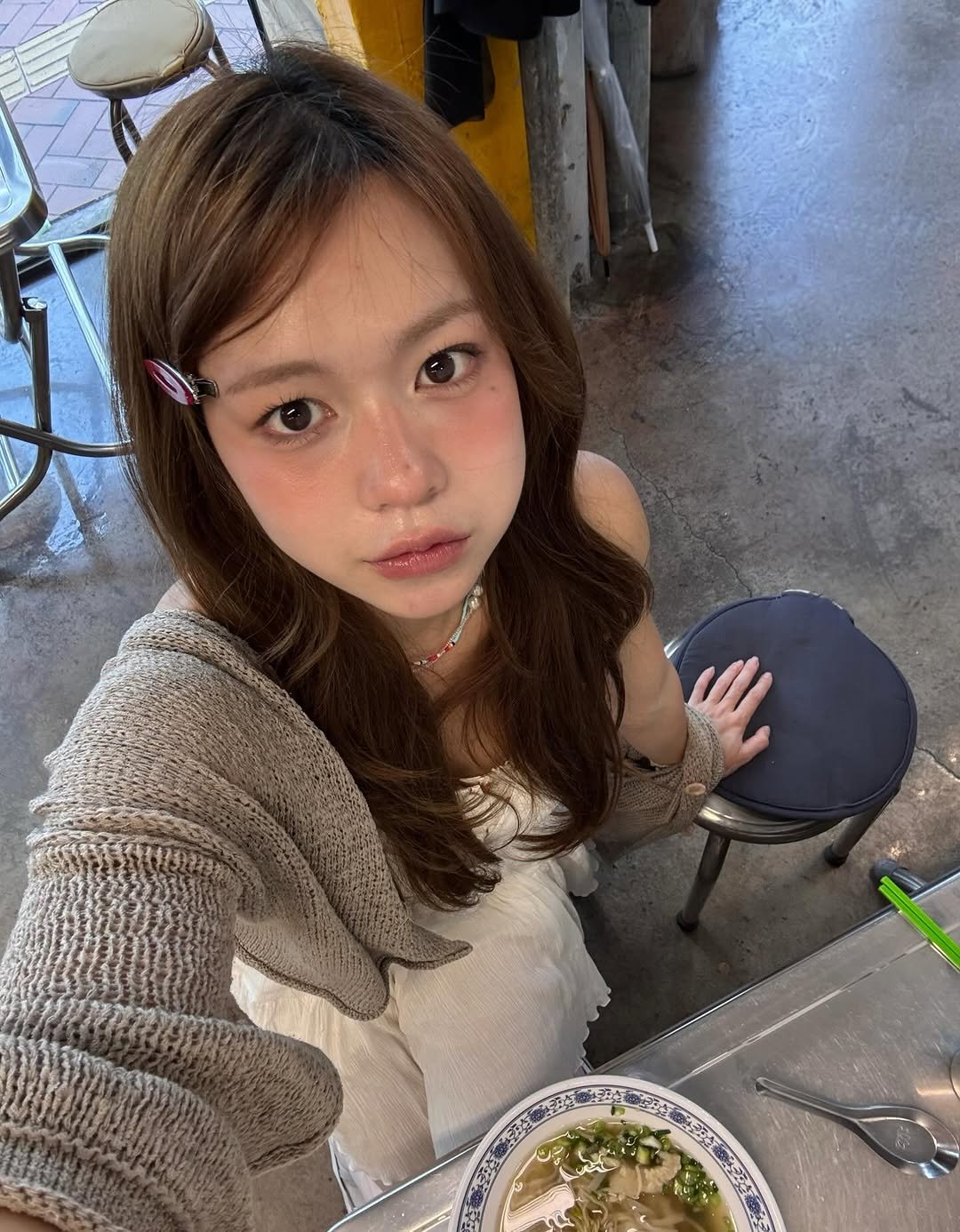 bobom_._ 게시물 이미지: 오물오물

놀다가 출근하려고 유니폼핑ㅠ
눈물핑.💦