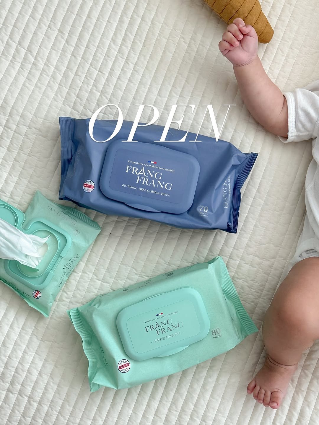 Photo by 밥설공주 on September 27, 2025. May be an image of 1 person, diaper, pencil case, pouch, ointment, placemat, baby bed and text.