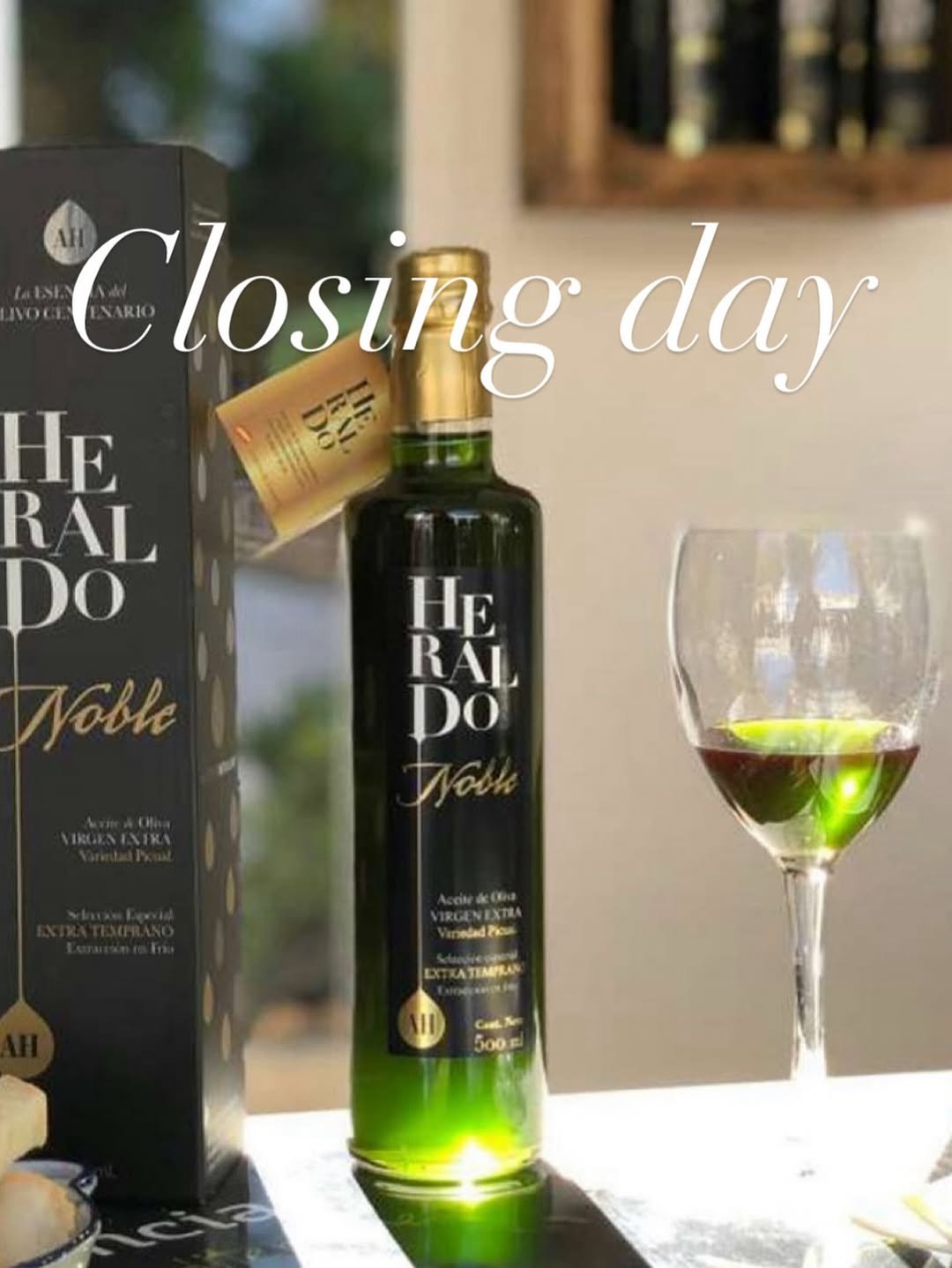Photo by 밥설공주 on September 27, 2025. May be an image of wine, bottle, olive oil and text.