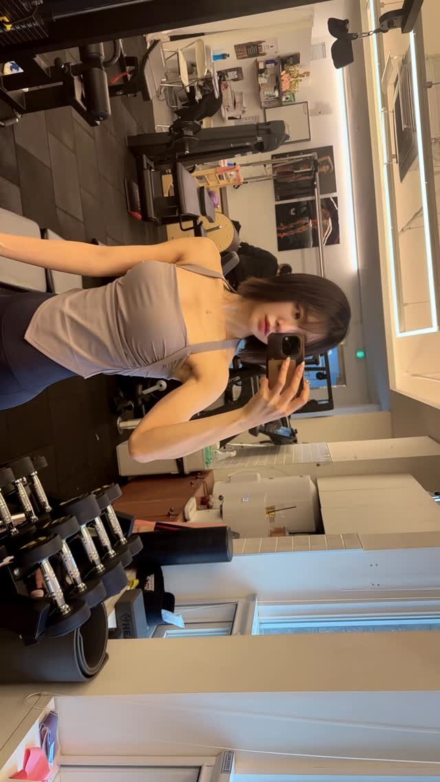 bodynmove_somi 게시물 이미지: 내가원하는추구미에따라운동,관리방식체인지😏🩵
.
.
.
#몸매#체형교정#로얄핏#강남#서초