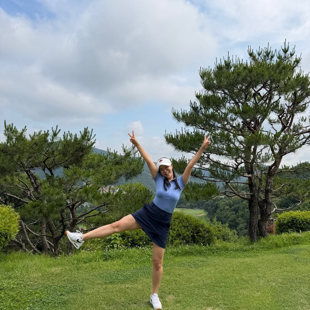 bodytutor_chaeeun 게시물 이미지: 라운딩은 즐겁고 유쾌하게⛳️🩵

정상적인 사진은 단 한 장도 없었던
걸크러쉬 테토...