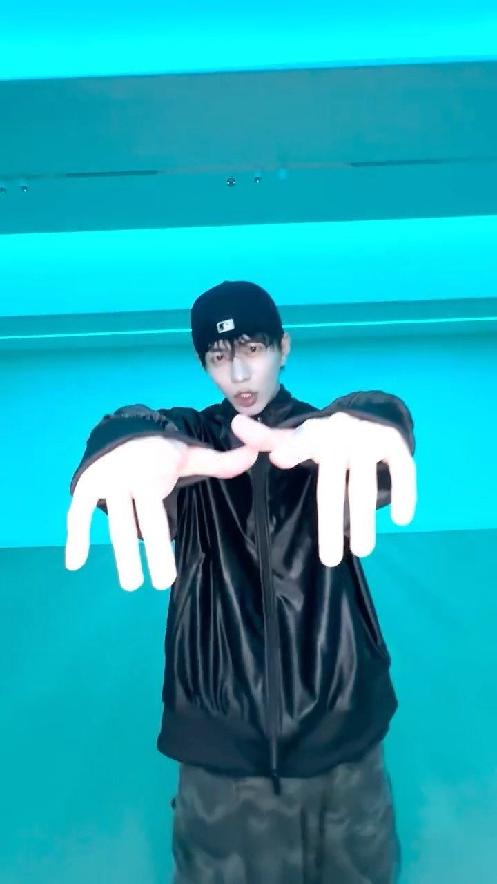 bomin._c 게시물 이미지: 눈부신 🌟 with #최보민 #CHOIBOMIN 선배님
#BADVILLAIN...