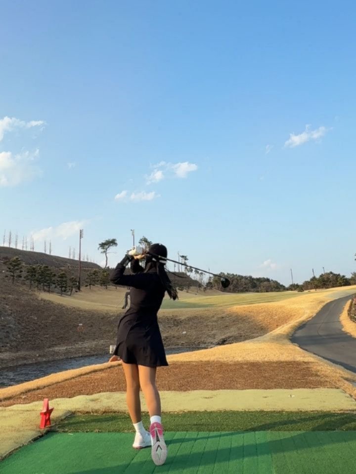 bomiya98 게시물 이미지: [광고] 핑쿠덕후 모이세욧!!!

핑쿠핑쿠 포인트가 눈에 들어와 신어본
데상트골프...