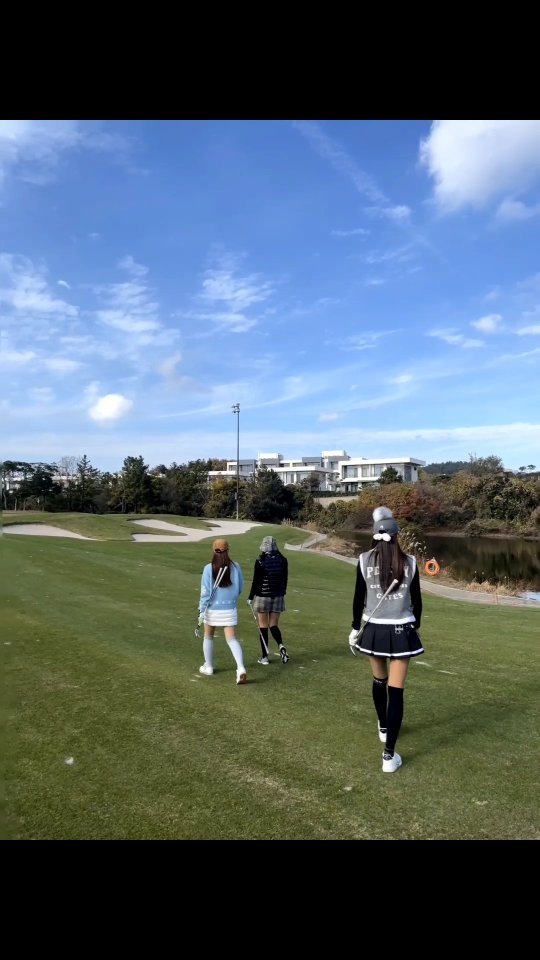 bomiya98 게시물 이미지: 골프가 좋은 이유..
참 많은 이유가 있겠지만
함께하는 사람도 중요해요
좋은...