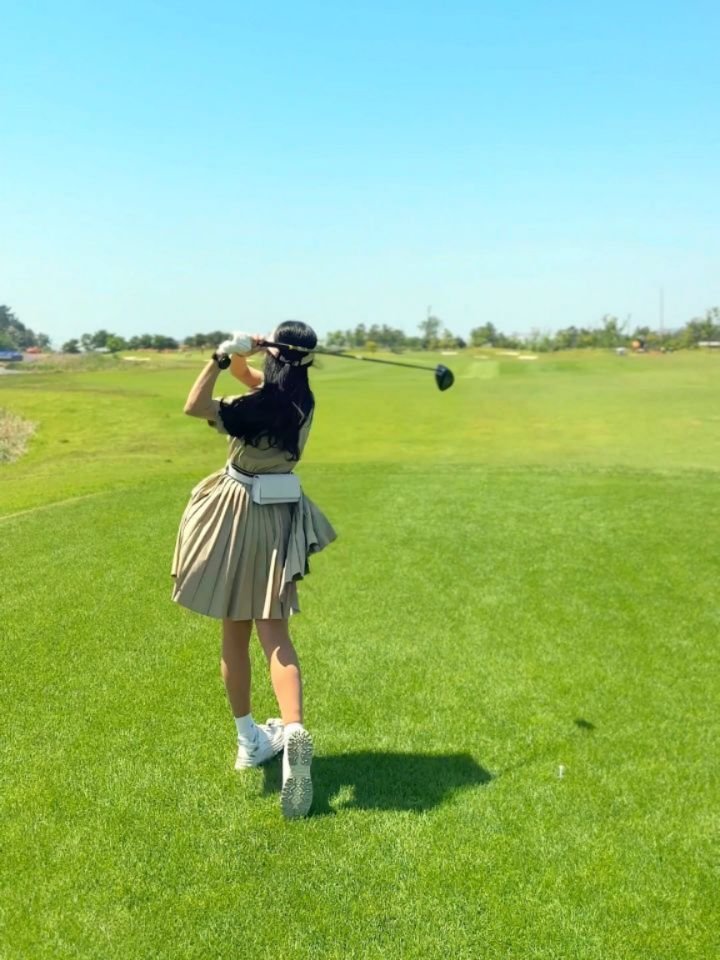 bomiya98 게시물 이미지: ☀️⛳ COIN TEE X CORE ROUTINE

모자를 써도. 마스크를 써도....