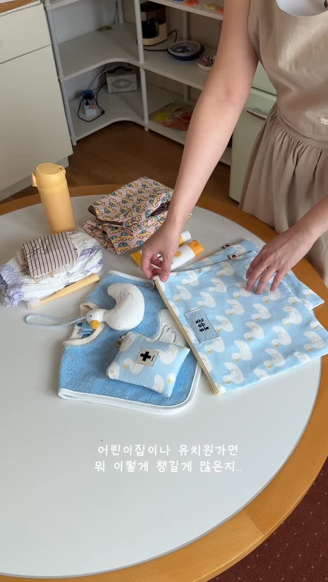 bonats.official 게시물 이미지: 보나츠 신학기 준비물 New in! 

다가올 31일 오전11시에 오픈되는 
보나츠...