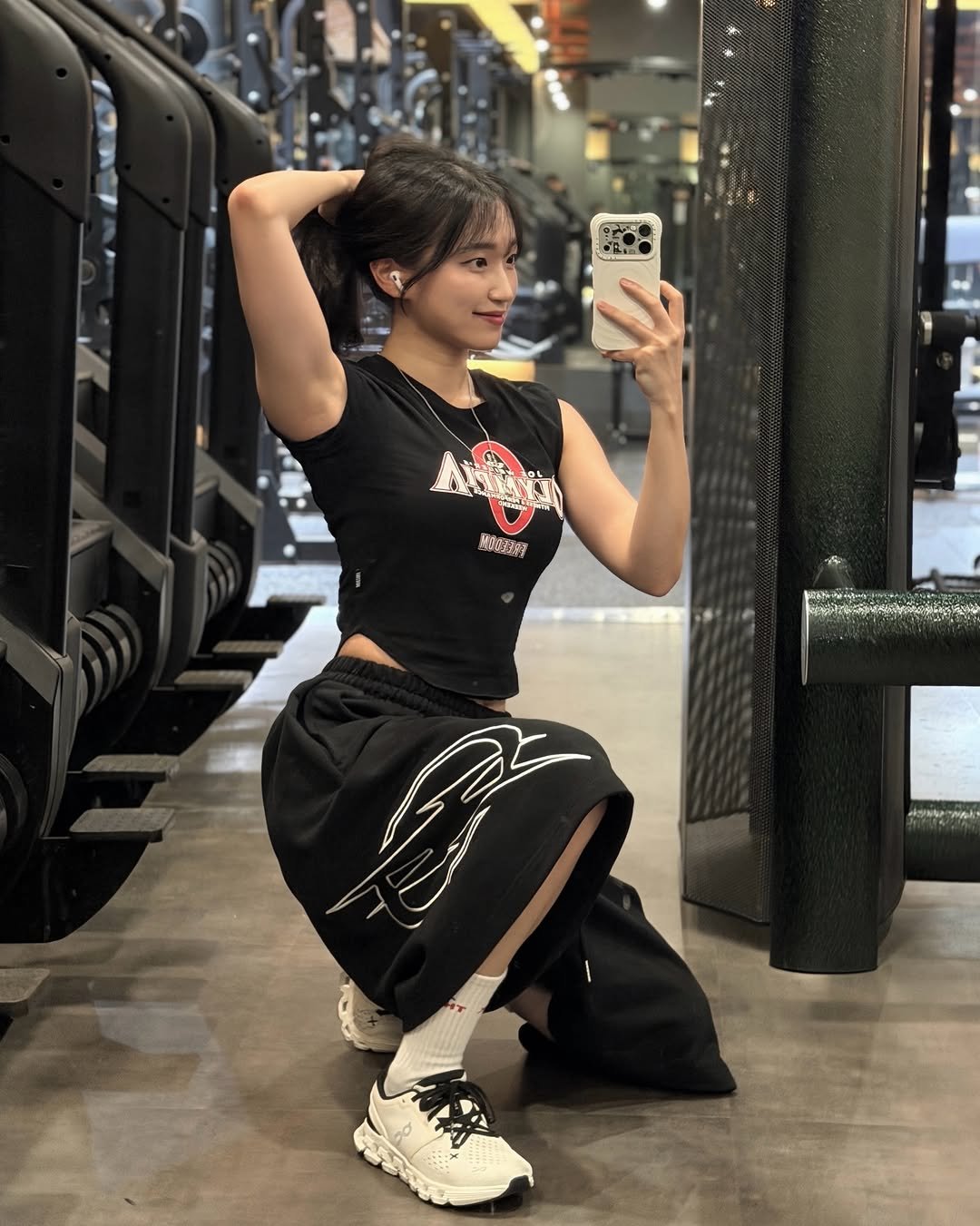 bong_.workout 게시물 이미지: 랭크 버뮤다 맛집인 거 다들 아시죠 .ᐣ
큼지막한 로고 포인트 덕분에
툭 걸쳐도...