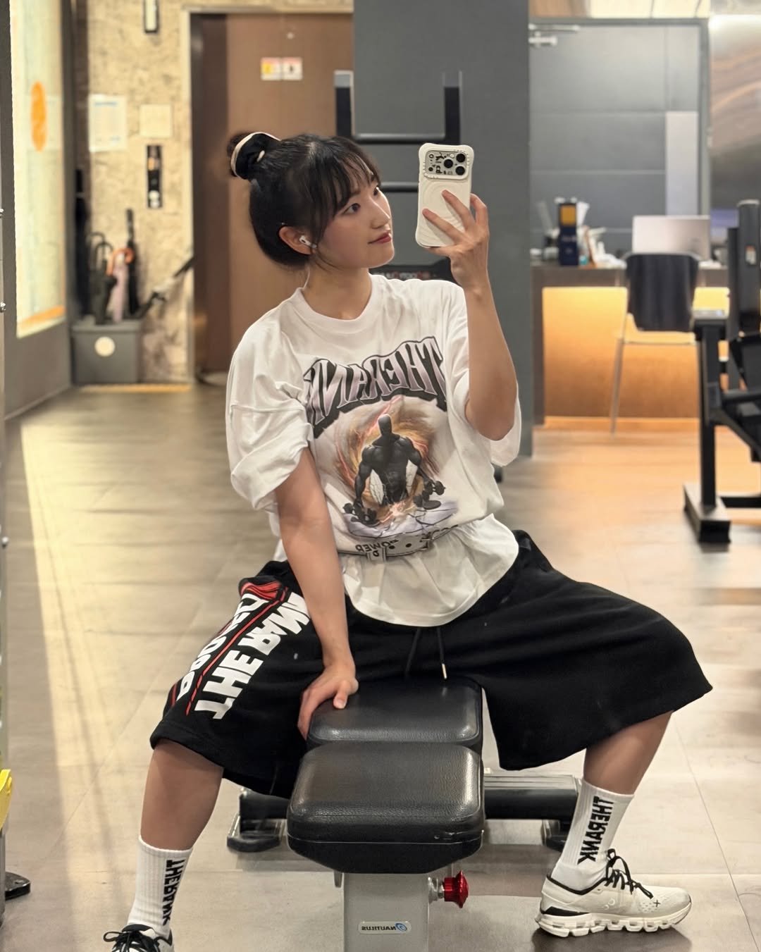bong_.workout 게시물 이미지: 불금은 역시 핫체지 🔥🧯

금요일이라 새벽까지
유튜브 볼 생각이었는데
벌써 눈이...