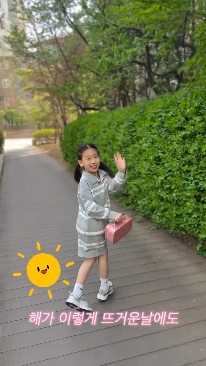 bongbongfriends_official 게시물 이미지: 여름 햇빛 피할 필수템! ☀️ 우리 아이 여름 선물로 완전 강력 추천하는...