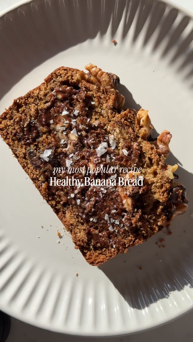 booboosbakeryy 게시물 이미지: The Best Healthy Banana Bread 🍌 my most...
