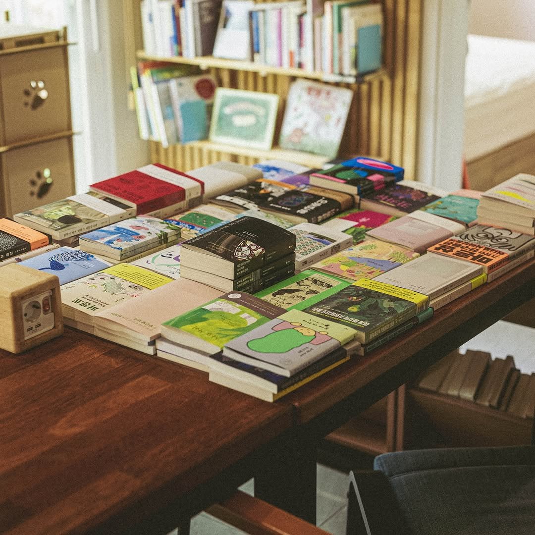 Photo by 책방 시점 on August 27, 2025. May be an image of matchbook, diary, book and text.