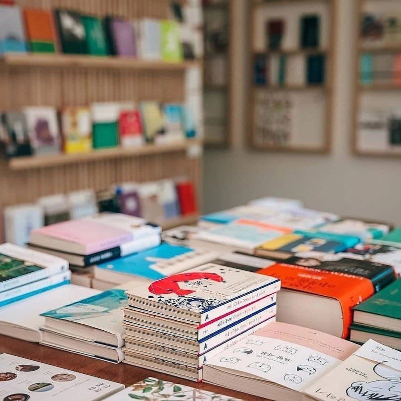 Photo by 책방 시점 on November 06, 2025. May be an image of diary, book and text.