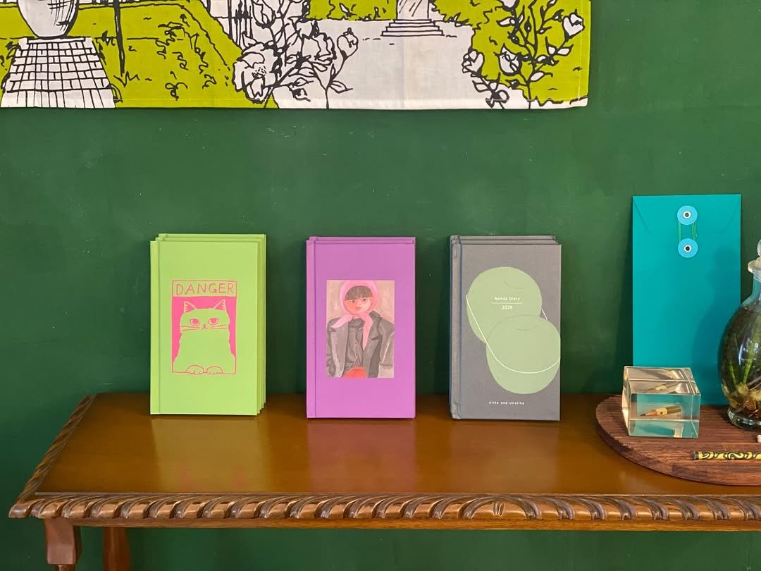 Photo by 책 의 기 분 on December 18, 2025. May be an image of picture frame, book and text.