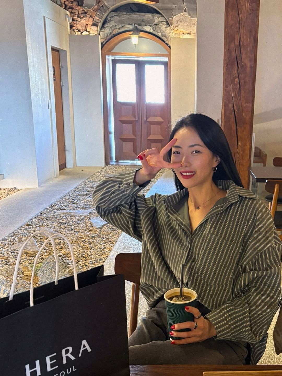 bora_view 게시물 이미지: 엄마밍HBD🎂

차이나타운에 베이커리카페 생겼다고 해서
빵순이 엄마랑 아빠랑 가보기...