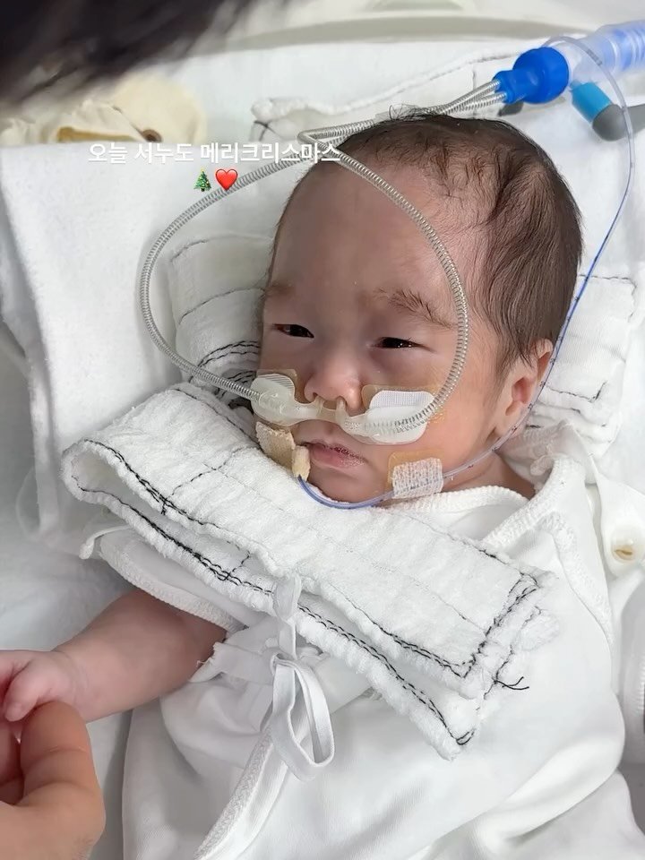 bosque__jewelry 게시물 이미지: 작년까지만해도 예쁘게 차려입고 예쁜곳 꼭가서 보냈던 둘만의 크리스마스였는데, 이제...