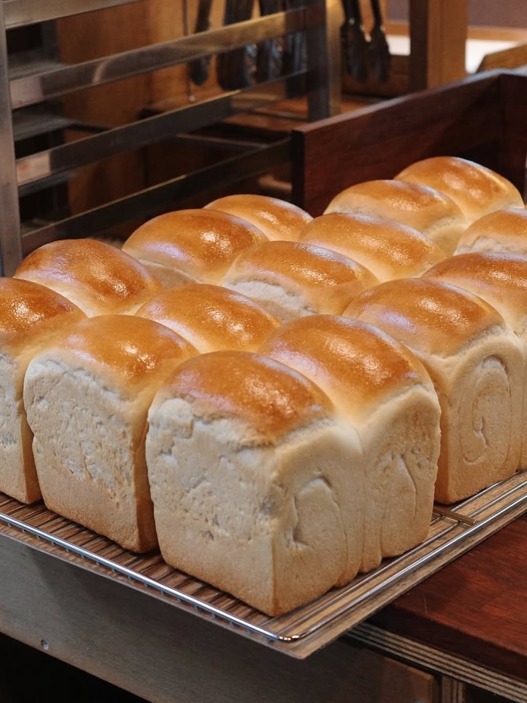 Photo by 영월 블랑제리상떼 (여성기업) on September 16, 2025. May be an image of babka, baked goods, toast, buns and text.