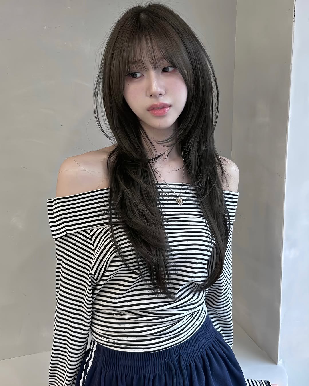 boutique_hyeseon__ 게시물 이미지: 무게감을 적당히 유지하며  가벼우면서
확실한 레이어드가 자연스러운 볼륨감을...