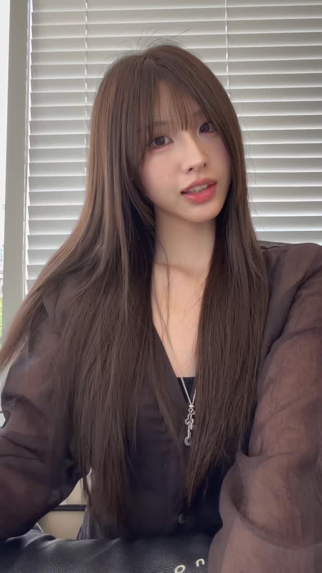 boutique_hyeseon__ 게시물 이미지: 요즘 가장 많이 찾는 컬러,
과하지 않고, 분위기는 확실한 브라운_

얼굴 톤은 더...