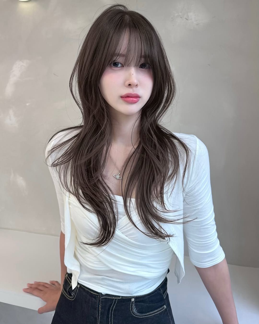 Photo by 연남동미용실 더부띠끄 혜선 허쉬펌 허쉬컷 브라운컬러 in 연트럴파크.